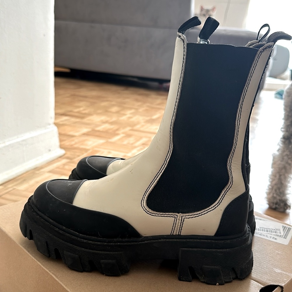 Ganni boots